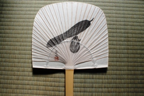 伝統の絵柄の和紙が映えています。