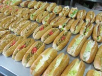 茨城県柿岡土田製菓は惣菜パンの種類も豊富です,カルビパン,ソーセージパン,エビカツサンド