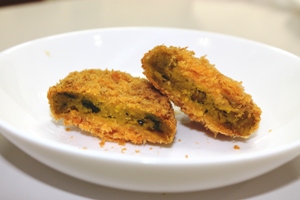 かぼちゃコロッケ。茨城県産の美味しいかぼちゃを豊富に使ったコロッケです。