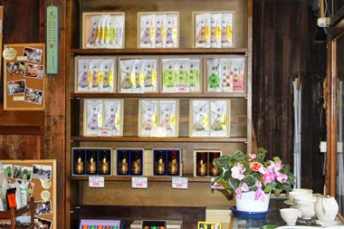 野口徳太郎商店ではお茶の商品が豊富にあります。