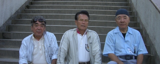 会長、青山氏、青木氏（2010年度磐城高校野球部ＯＢ会イベント写真）