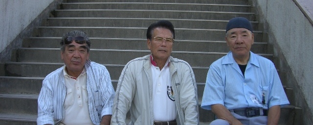 会長、青山氏、青木氏（2010年度磐城高校野球部ＯＢ会イベント写真）